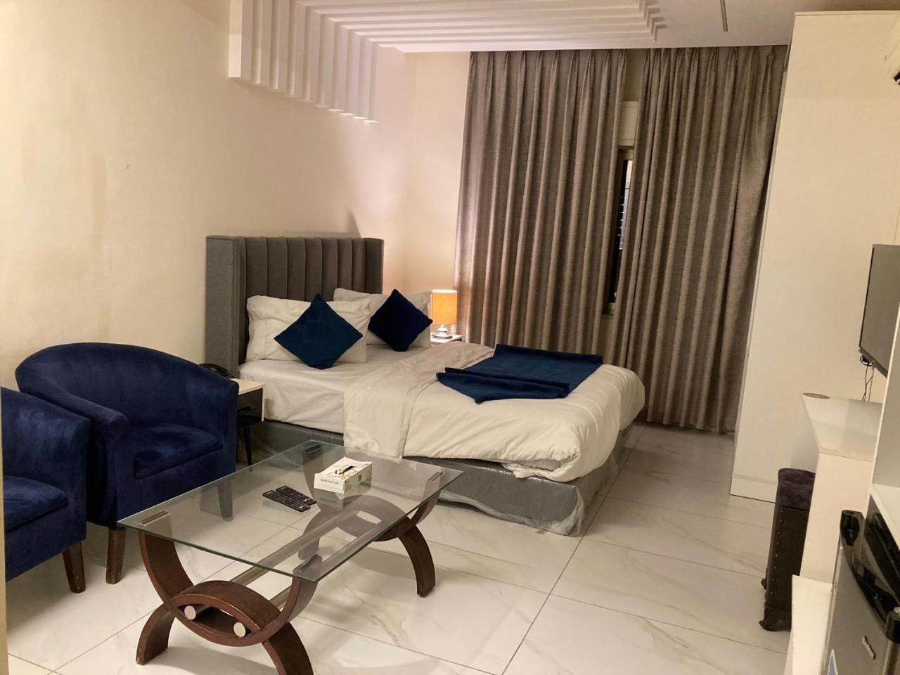 Uptown Hotel Apartment Amman Exteriör bild