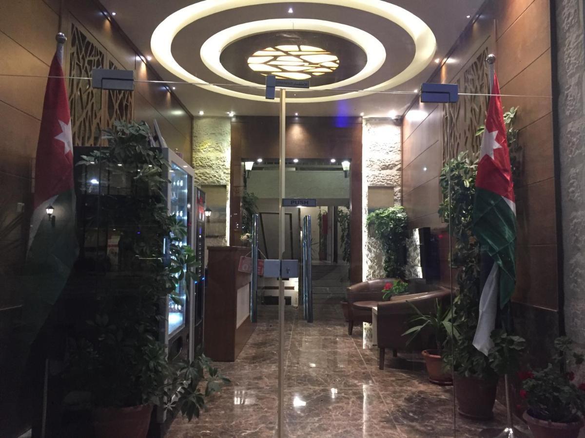 Uptown Hotel Apartment Amman Exteriör bild
